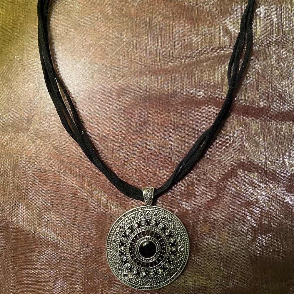 Cord necklace